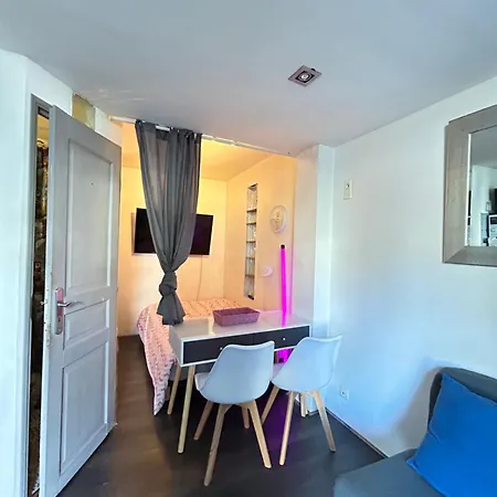 Apartment Charmant Studio A Centre